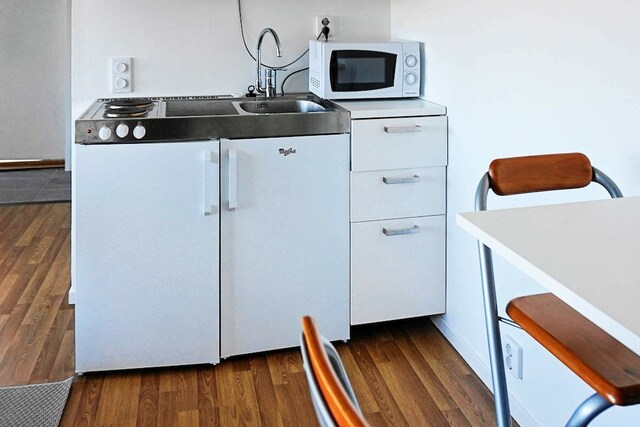 3 person holiday home in Rönnäng, Tjörn