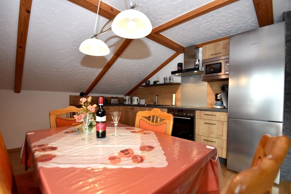 Malerische Wohnung mit Balkon, Gleißenberg