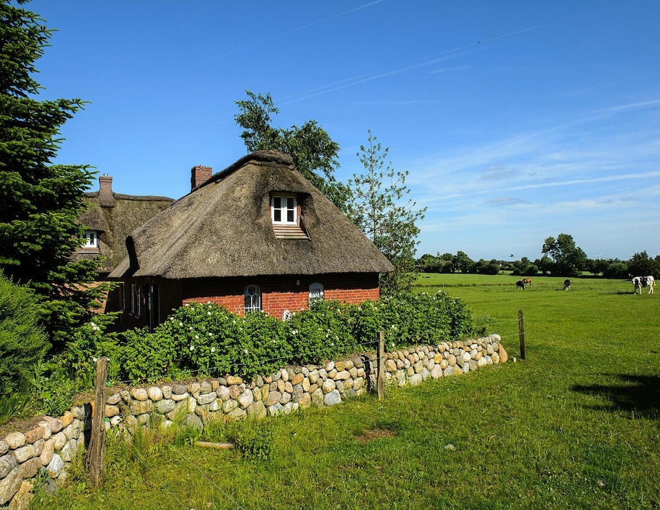 Casa frisona en Behrendorf cerca del mar de Frisia, Behrendorf