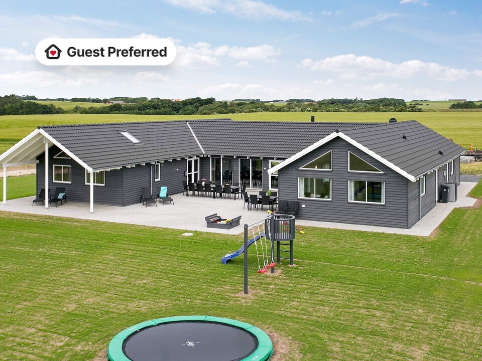 Luxus-Ruckzugsort am Hostrup Strand -- By Traum Ferienwohnungen, around the Limfjord