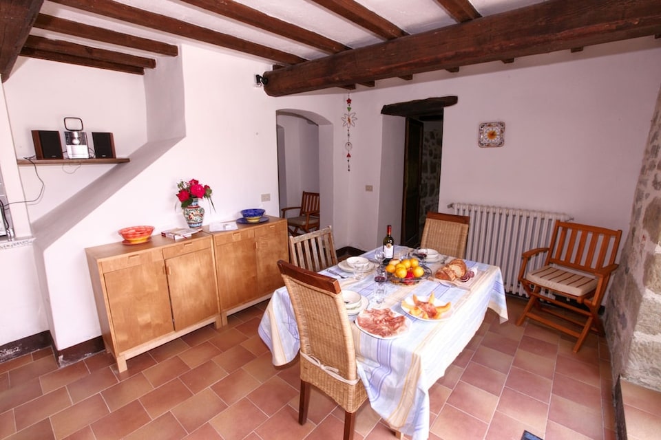 Mansion in Lisciano Niccone near Lake Trasimeno, Lisciano Niccone