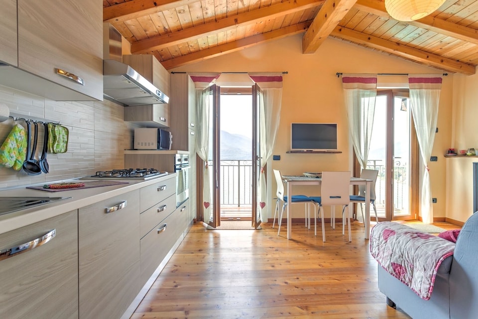 Gravedona Lake Escape, Gravedona