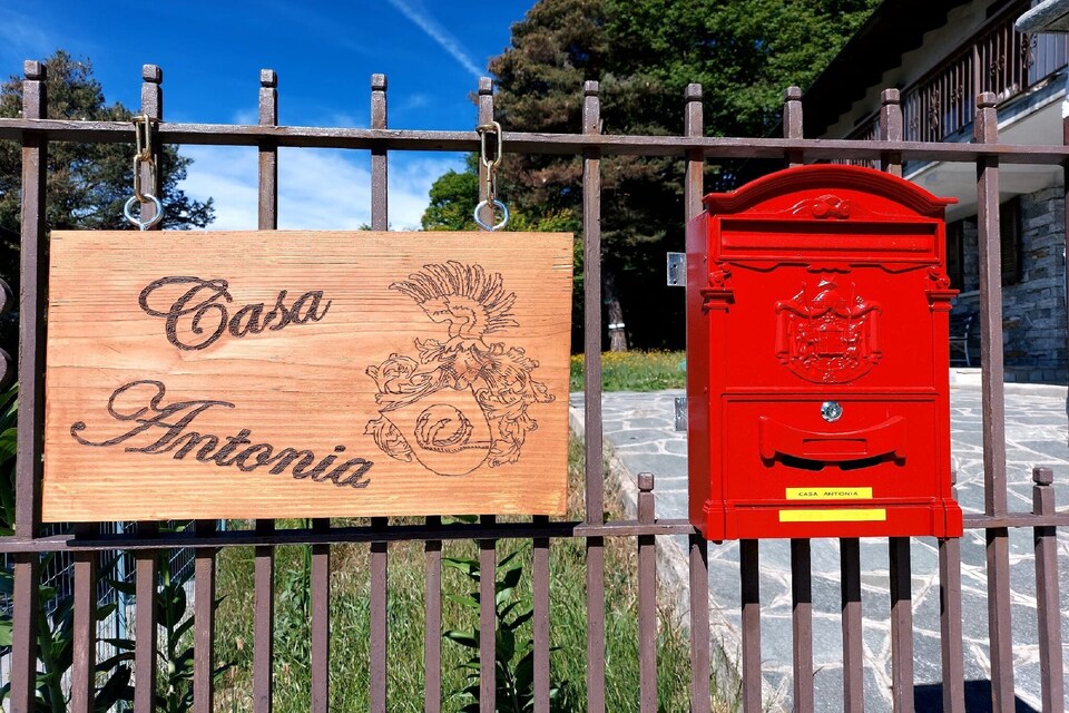 Rustic Villa with Lake Views, Trarego Viggiona