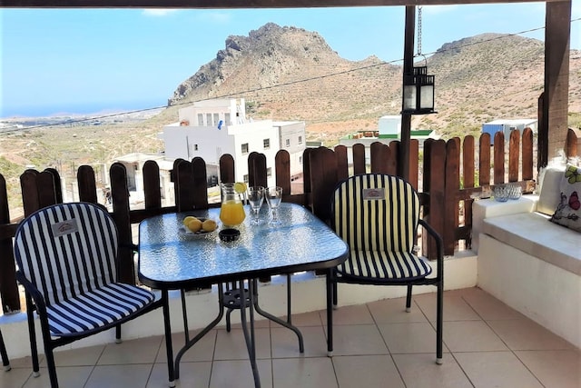 Casa Sandra con terraza privada y vistas al mar