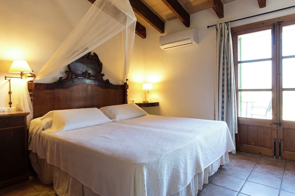Casa adosada en Mallorca con piscina, Lloret de Vistalegre
