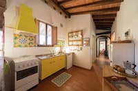 Abgeschiedenes Chalet mit Pool