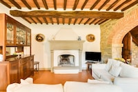 Villa in Tuscany with Pool & Olive Trees