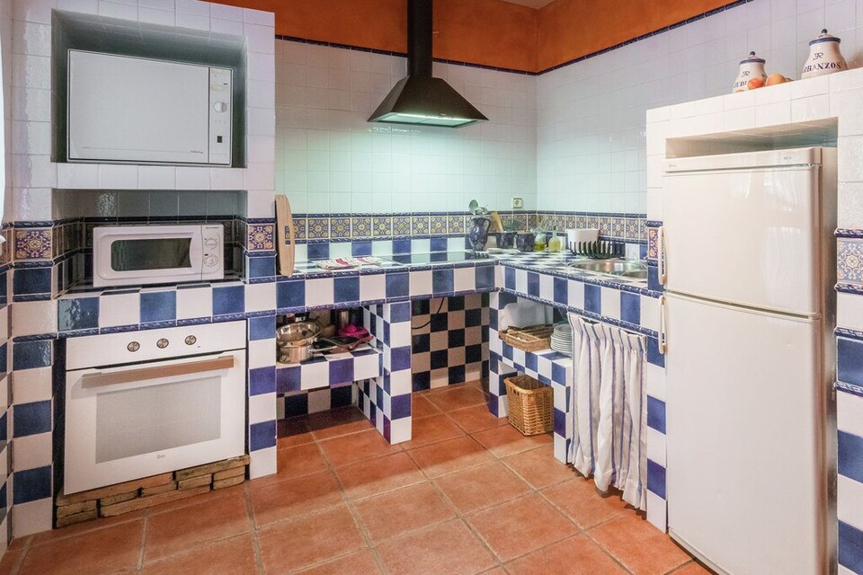 Holiday Home in Tajo with Pool & Forest, Herrera de Alcántara