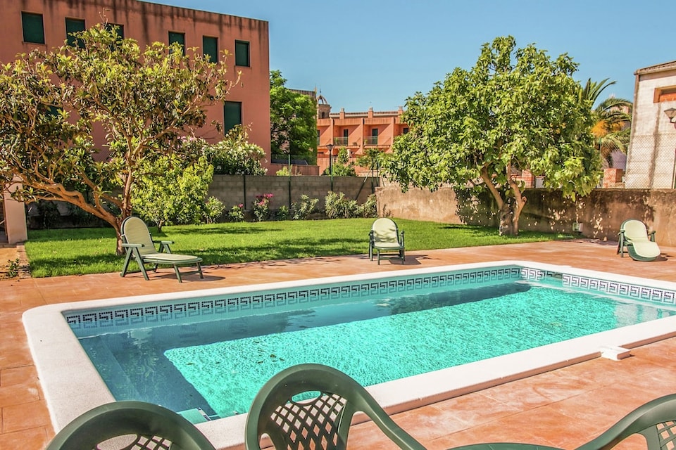 Holiday Home in St Pere Pescador with Pool, St Pere Pescador