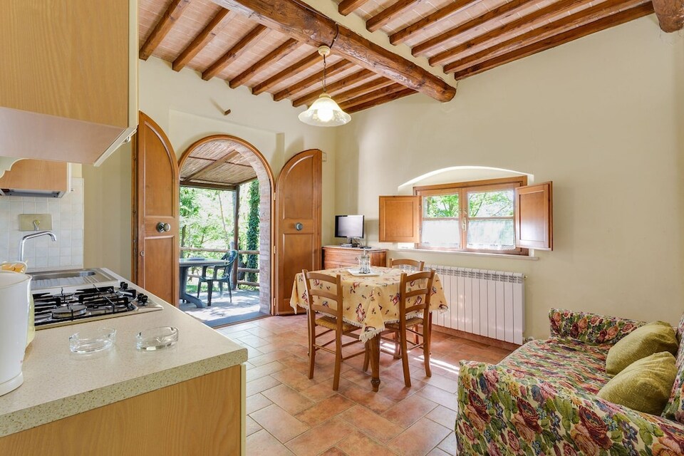 Apartamento en Siena con Piscina y Jardín, Casole d'Elsa