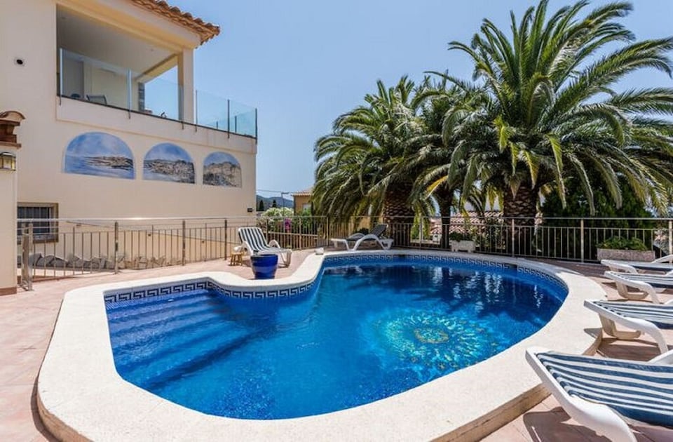 Appartement à Roses avec piscine privée, Roses