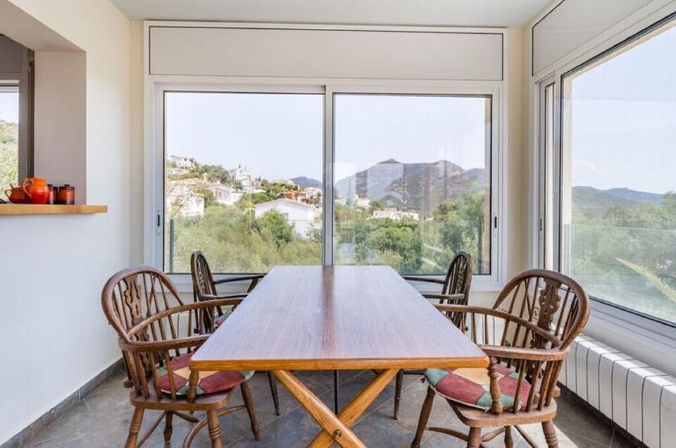 Apartment in Roses with Private Pool & Garden, Roses