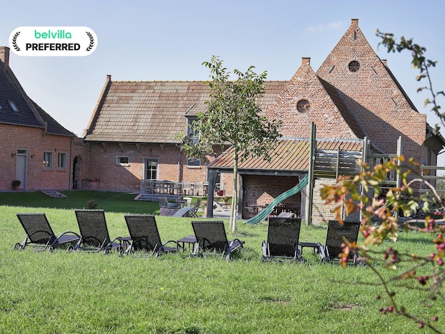 Herrenhaus Diksmuide mit Spielen