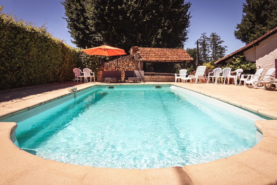Ferienhaus in Vézac nahe Wald und See, Vézac