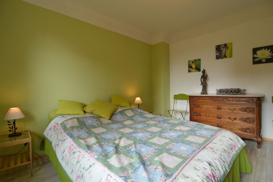 Holiday Home with Garden, Heating, Barbecue, Bütgenbach
