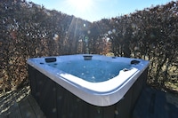 Bungalow with Spa in Wirtzfeld