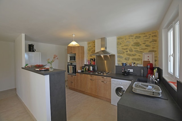 Villa in St Laurent mit Pool & Aussicht, Saint-Laurent-de-Carnols