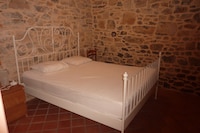 Ferienhaus Courry mit Pool & Wald