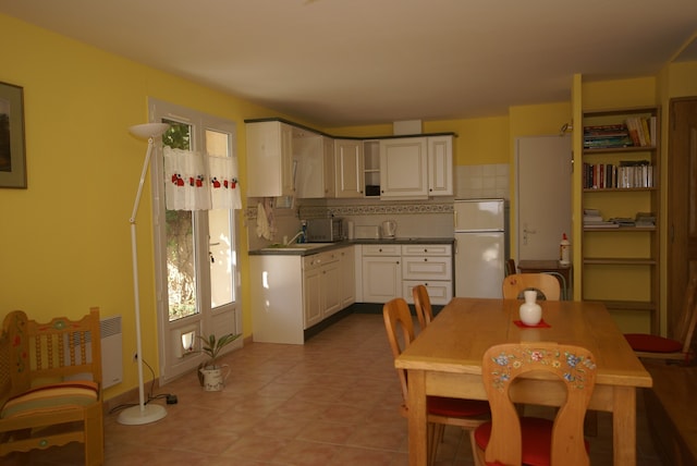 Vakantiehuis in Saint-Maximin met Zwembad, Uzès