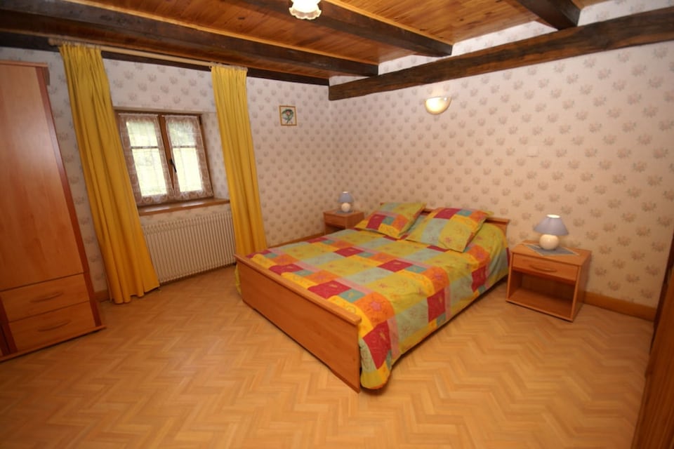 Holiday Home in Esmoulières near Forest, Esmoulières