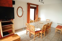 Vakantiehuis Somme-Leuze met Zwembad & Sauna