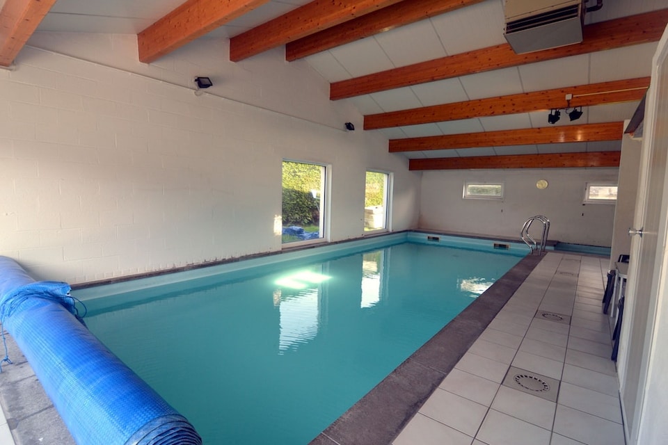 Cabaña soleada con piscina, Yvoir