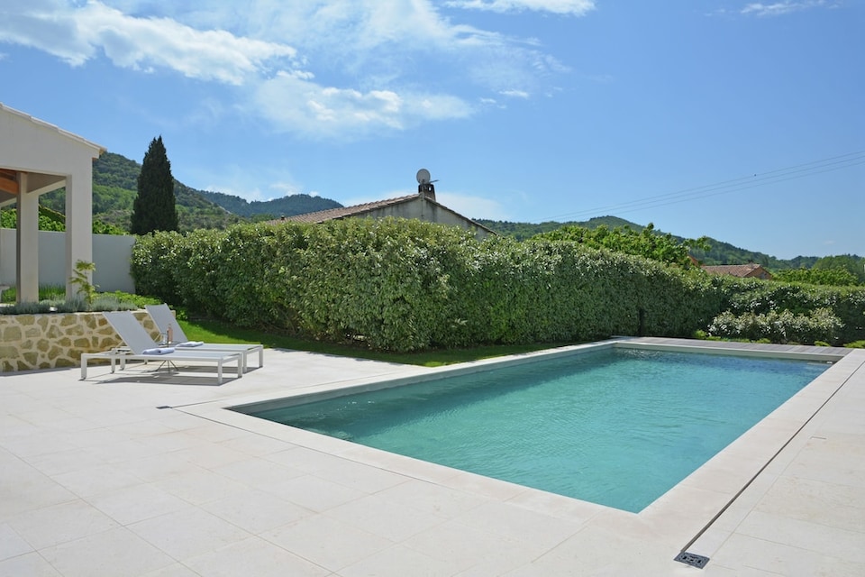 Villa in Malaucène mit beheiztem Pool, Malaucène