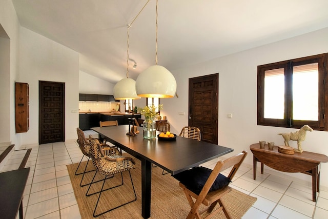 Villa in Sayalonga mit Pool und Meerblick, Sayalonga