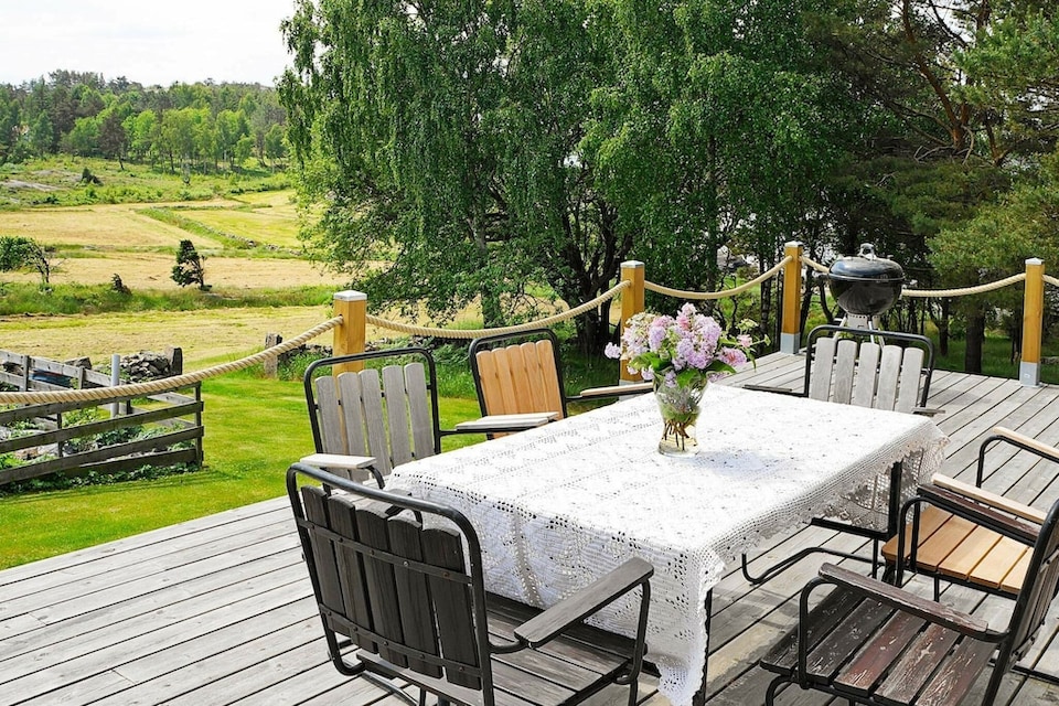 6 person holiday home in VAREKIL, Orust