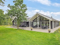 Luxurioses Pool-Retreat in Henne -- By Traum Ferienwohnungen