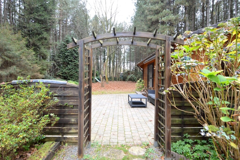 Peaceful Chalet Retreat, Nijlen