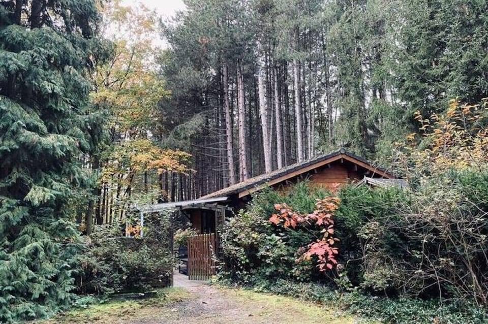 Peaceful Chalet Retreat, Nijlen