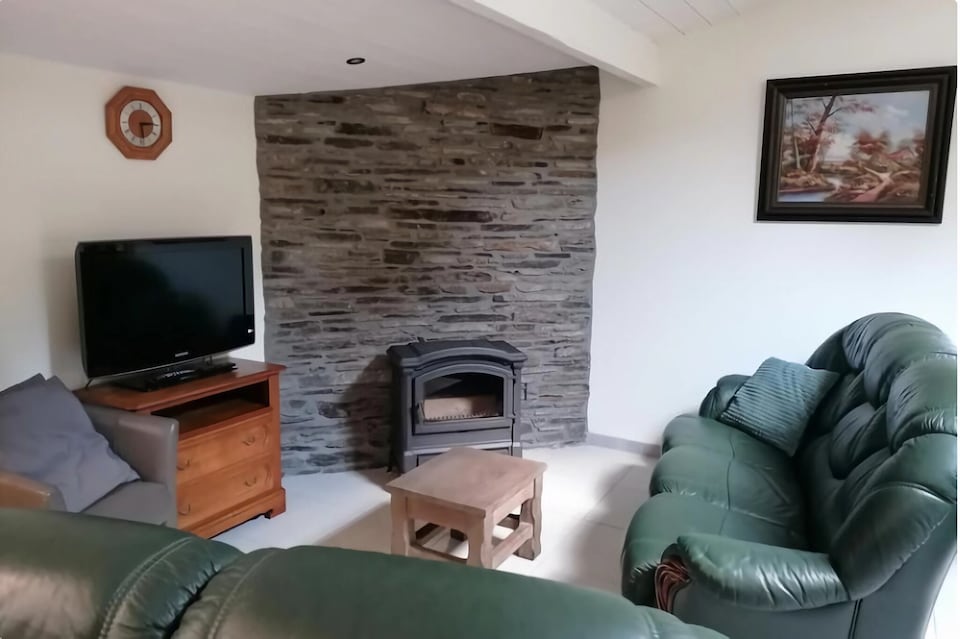 Cozy Chalet with Sauna, Wibrin, Houffalize