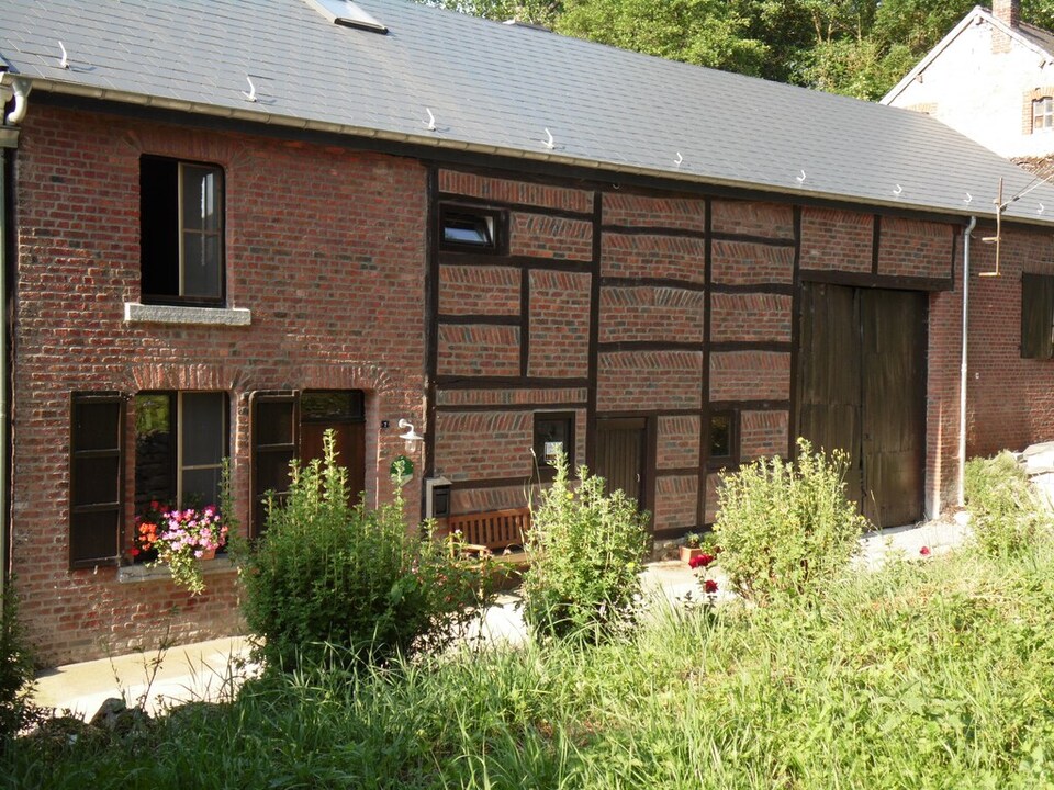 Casa de vacaciones tradicional en Beauraing con jardín privado, Beauraing