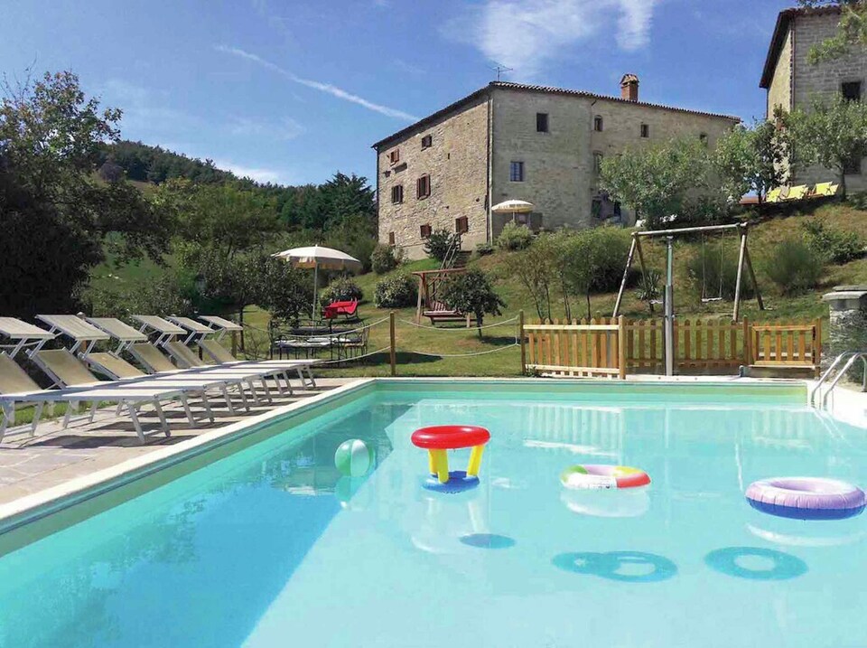 Farmhouse in Apecchio with Pool and Terrace, Apecchio