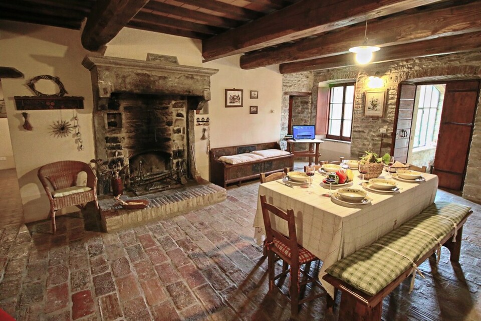 Farmhouse in Apecchio with Pool and Terrace, Apecchio