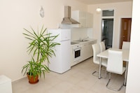 Wohnung in Ljubac am Meer