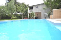 Moderno appartamento con piscina a Banjole
