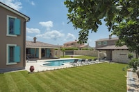 Villa in Svetvincenat mit Pool nahe Rovinj