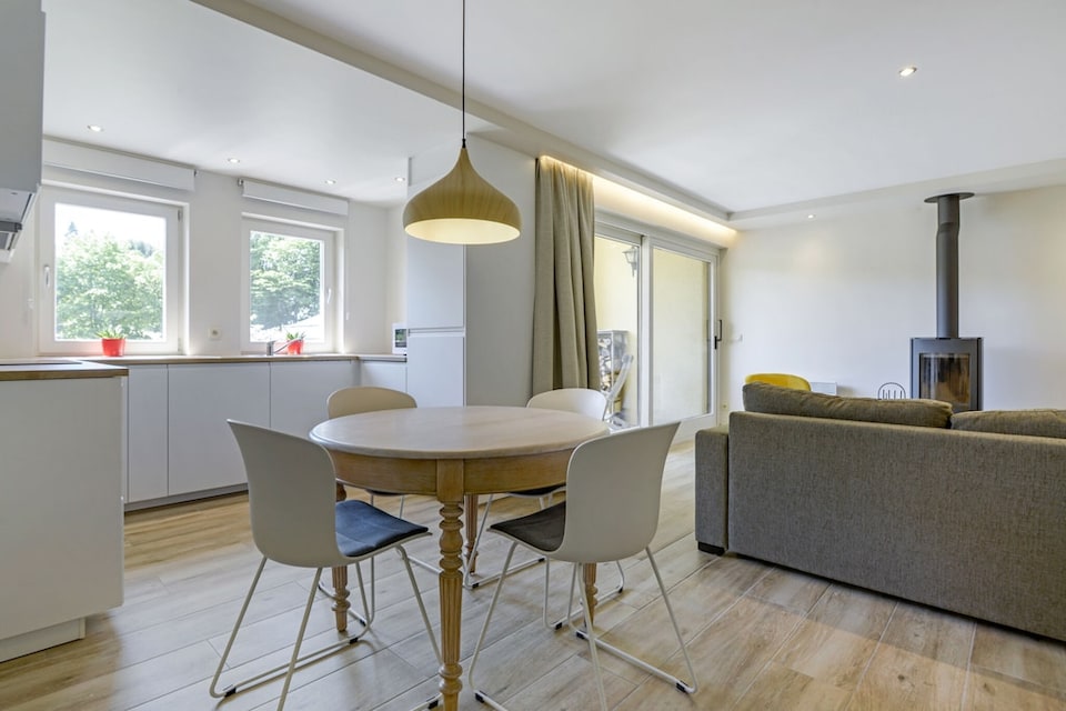 Apartamento en Gros-Fays cerca de bosque y BBQ, Bièvre