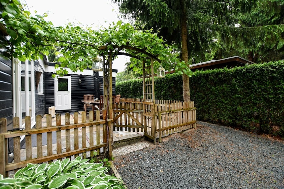 Chalet in Veluwe near Sauna Drôme, Putten