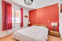 Villa in Roquebrun mit Pool und Garten