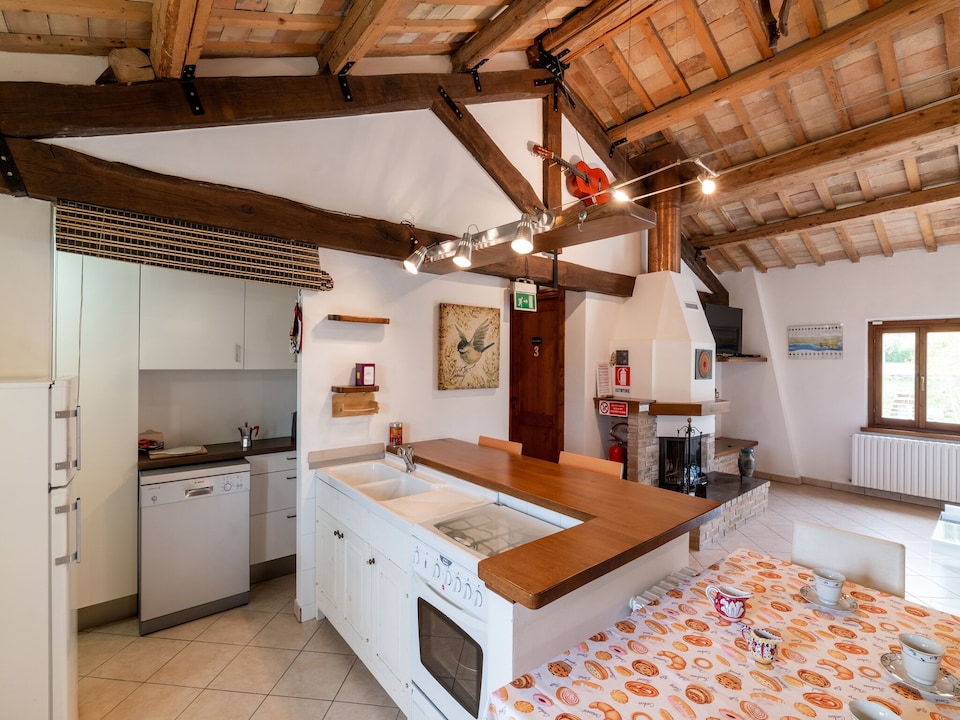 Apartment in Filottrano with Countryside Views, Filottrano