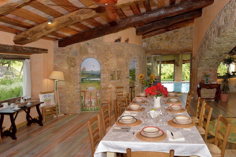 Villa en Umbría con piscina climatizada, Guardea
