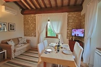 Vakantiehuis in Foligno met zwembad en terras
