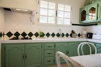 Villa en Campagnan con piscina y viñedos
