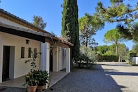 Villa en Campagnan con piscina y viñedos