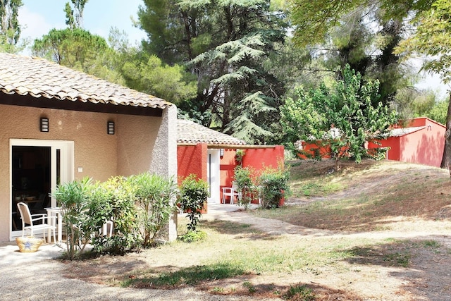 Resort in Arles met zwembaden bij Camargue