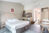 Resort in Arles met zwembaden bij Camargue