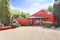 Resort in Arles met zwembaden bij Camargue